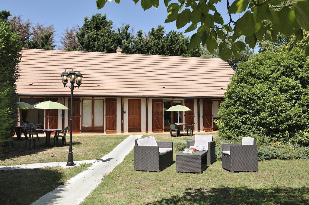 Logis Hotel Restaurant Le Vieux Fusil Soings-en-Sologne Eksteriør bilde