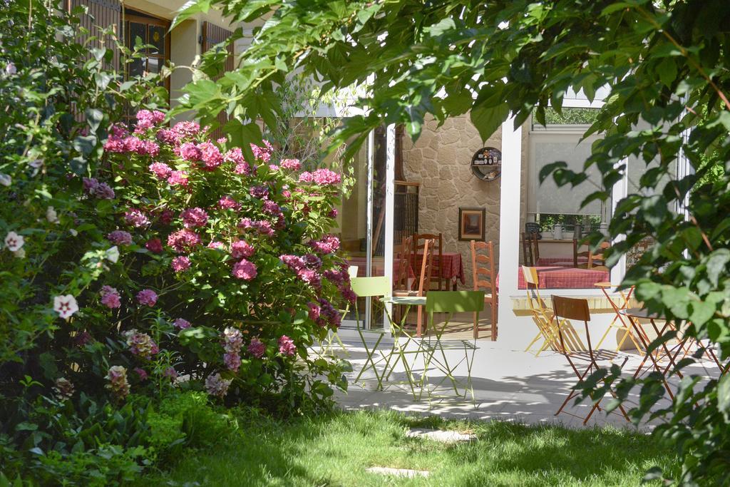 Logis Hotel Restaurant Le Vieux Fusil Soings-en-Sologne Eksteriør bilde